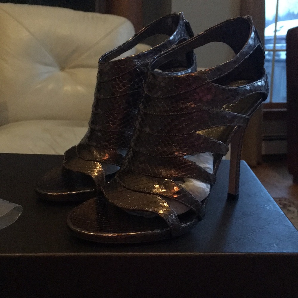 Brand New Gucci Python high heels